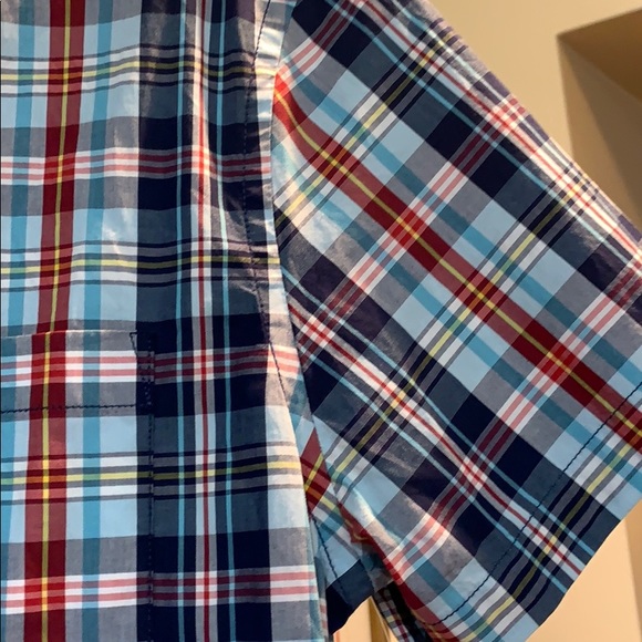 Men’s short-sleeve button down - Picture 3 of 5